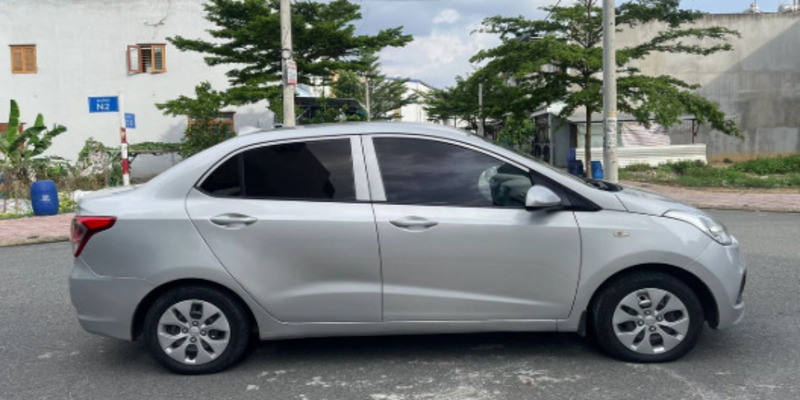 gia-xe-i10-cu-2