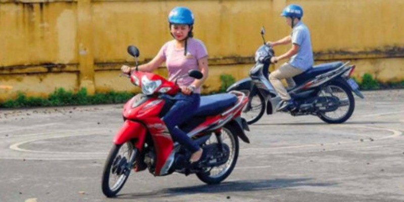 thi-bang-lai-xe-may-a1-bao-nhieu-tien-1