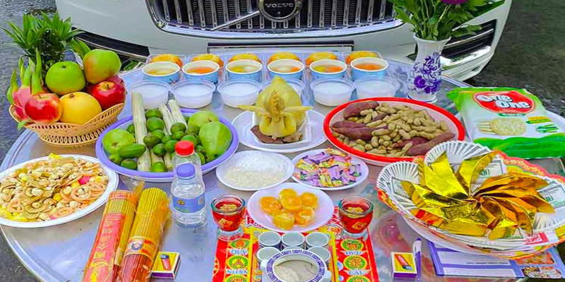 van-khan-cung-xe-may-moi-mua-1