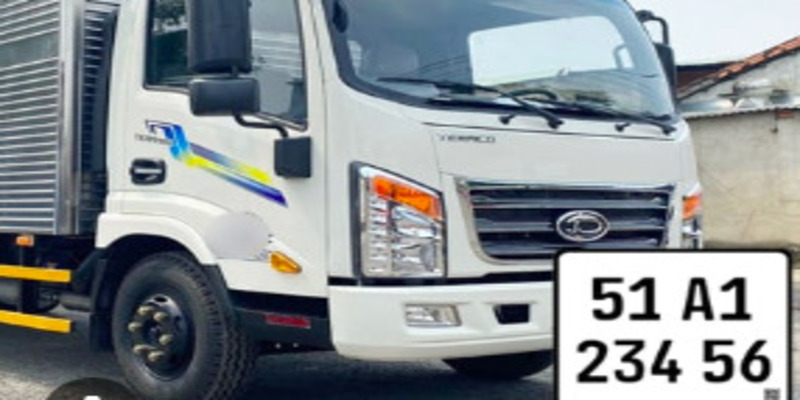 xe-tai-bien-trang-co-can-the-tai-xe-khong-1