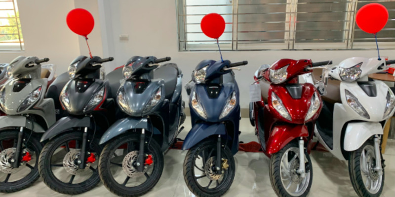 xe-vision-ban-tieu-chuan-co-may-mau-2