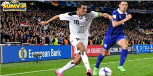 younis-mahmoud-bieu-tuong-bong-da-iraq